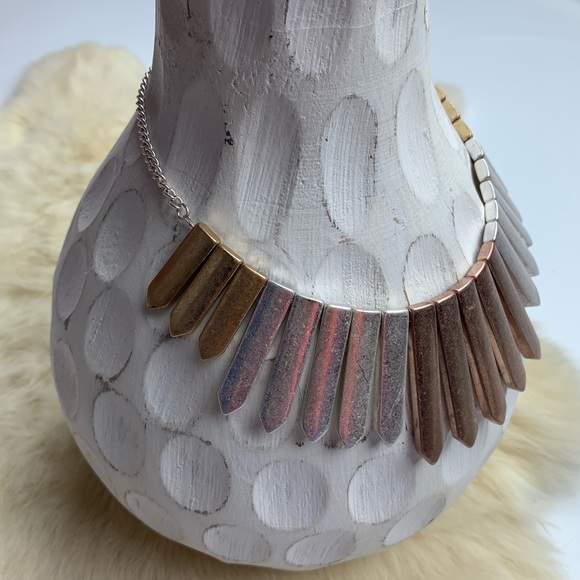 TRI COLOR METAL NECKLACE - Picture 2 of 4